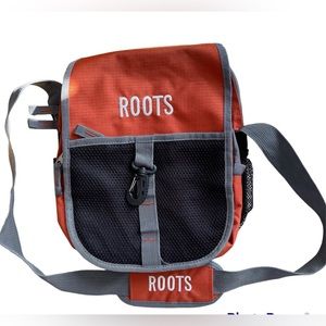 Roots crossbody bag